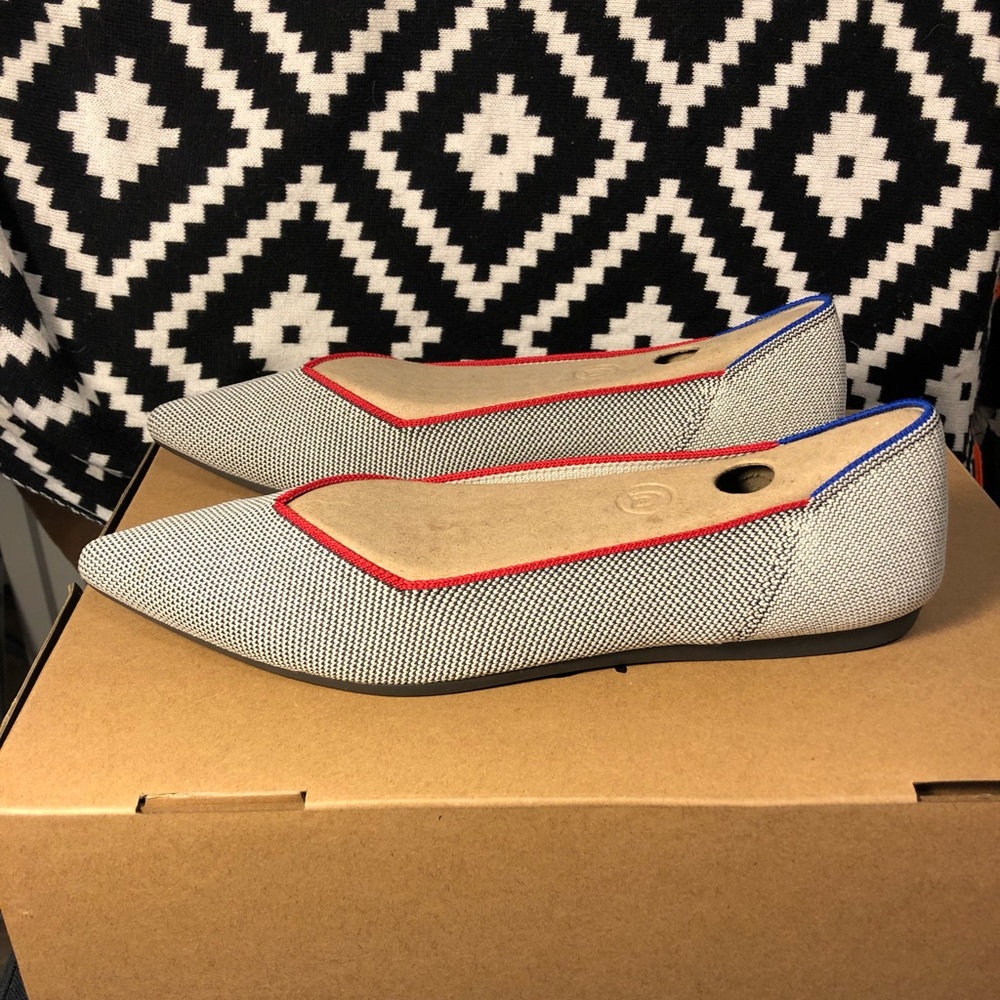 SOLD Rothy’s Piped Grey points size 9.5 - Picture 5 of 5